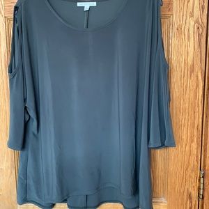 Ladies Beautiful hunter green cutout sleeves top